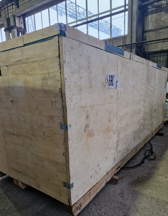 Токарно-винторезный станок AL800-3000 в упаковке